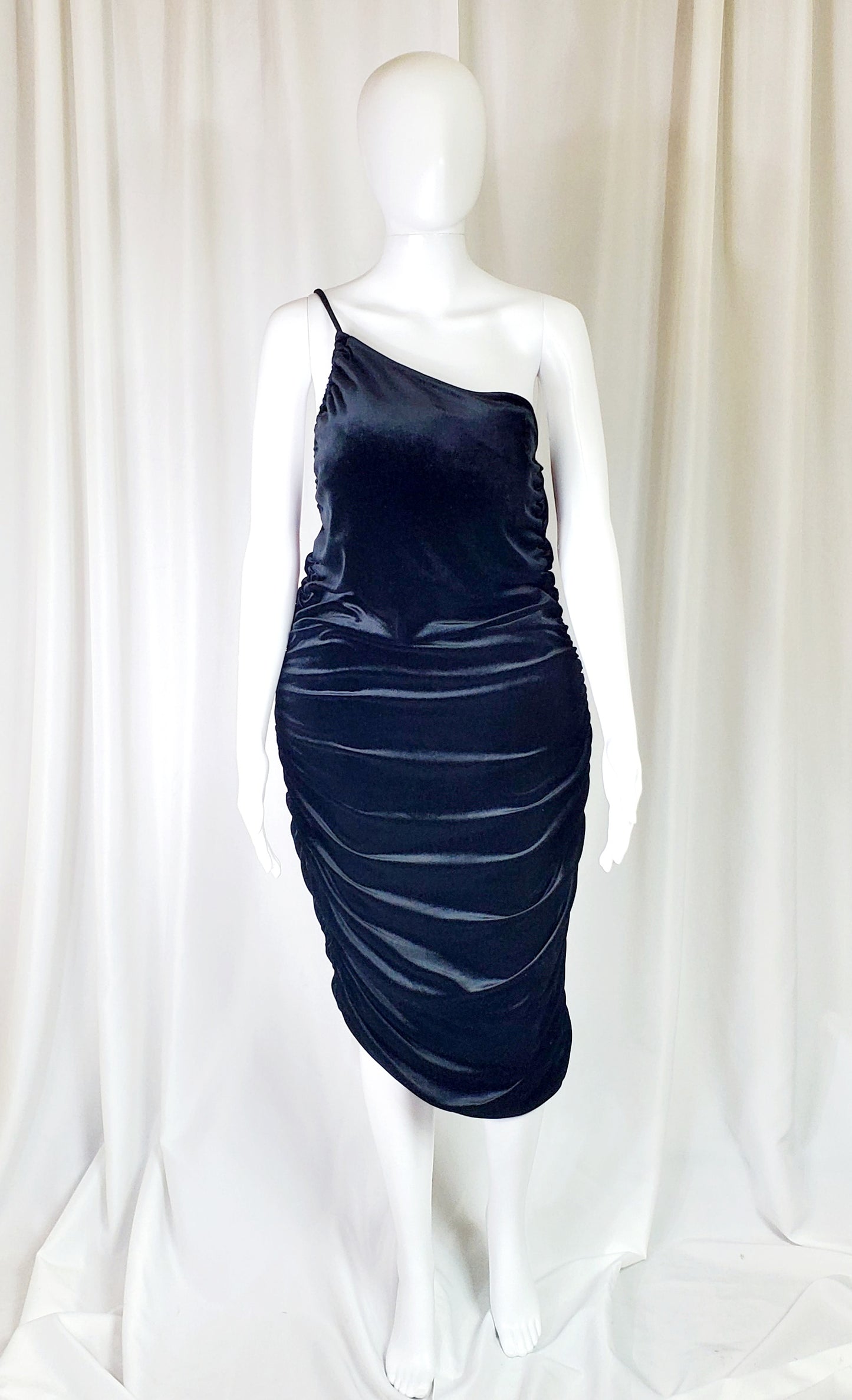 Black Velvet Fitted Dress